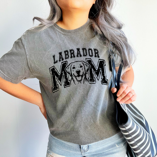 Labrador Mom Short Sleeve T-Shirt